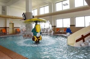 Indoor pool - Hampton Inn & Suites by Hilton Fargo Medical Center (Fargo)