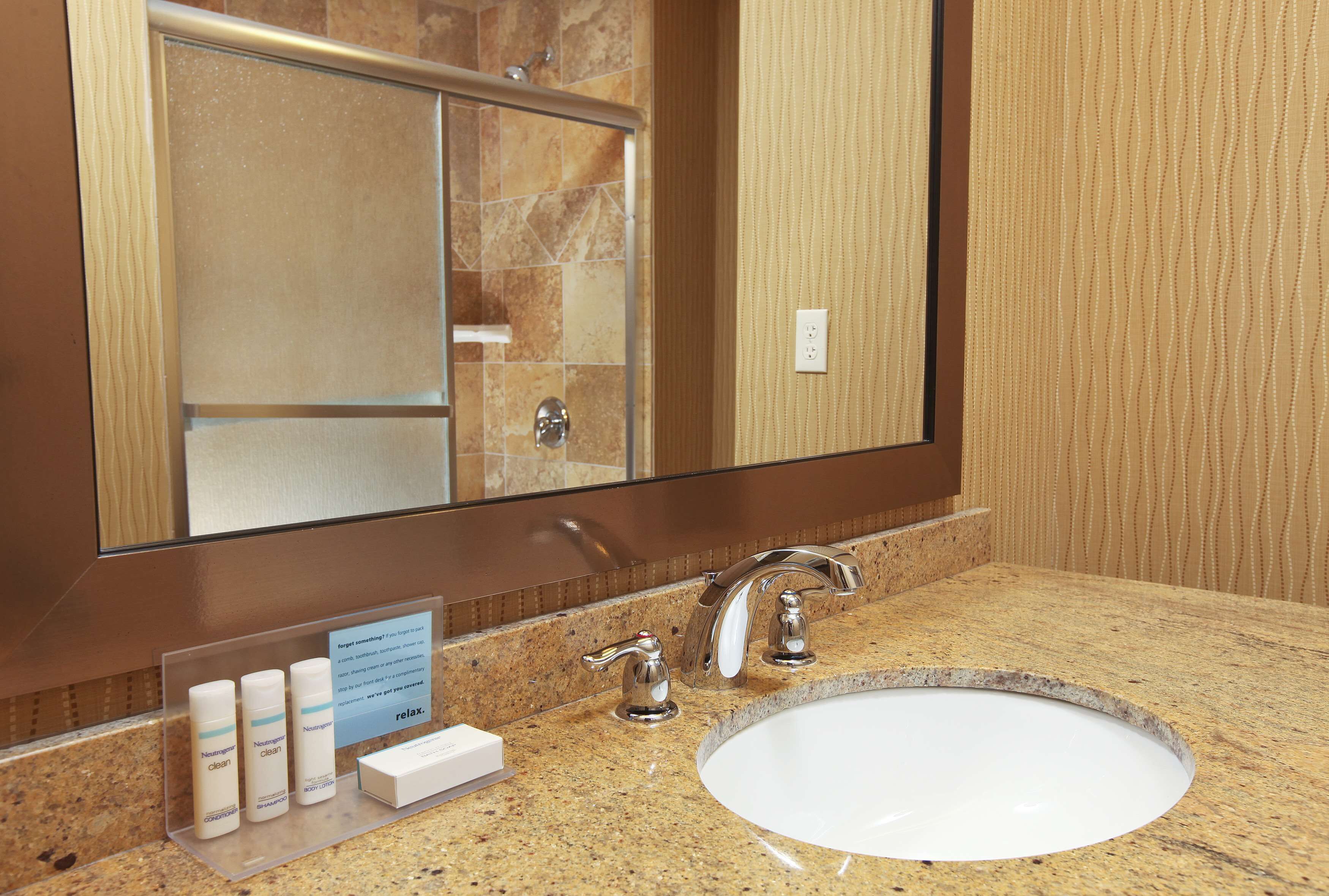 combined shower/bathtub, free toiletries, hair dryer, towels