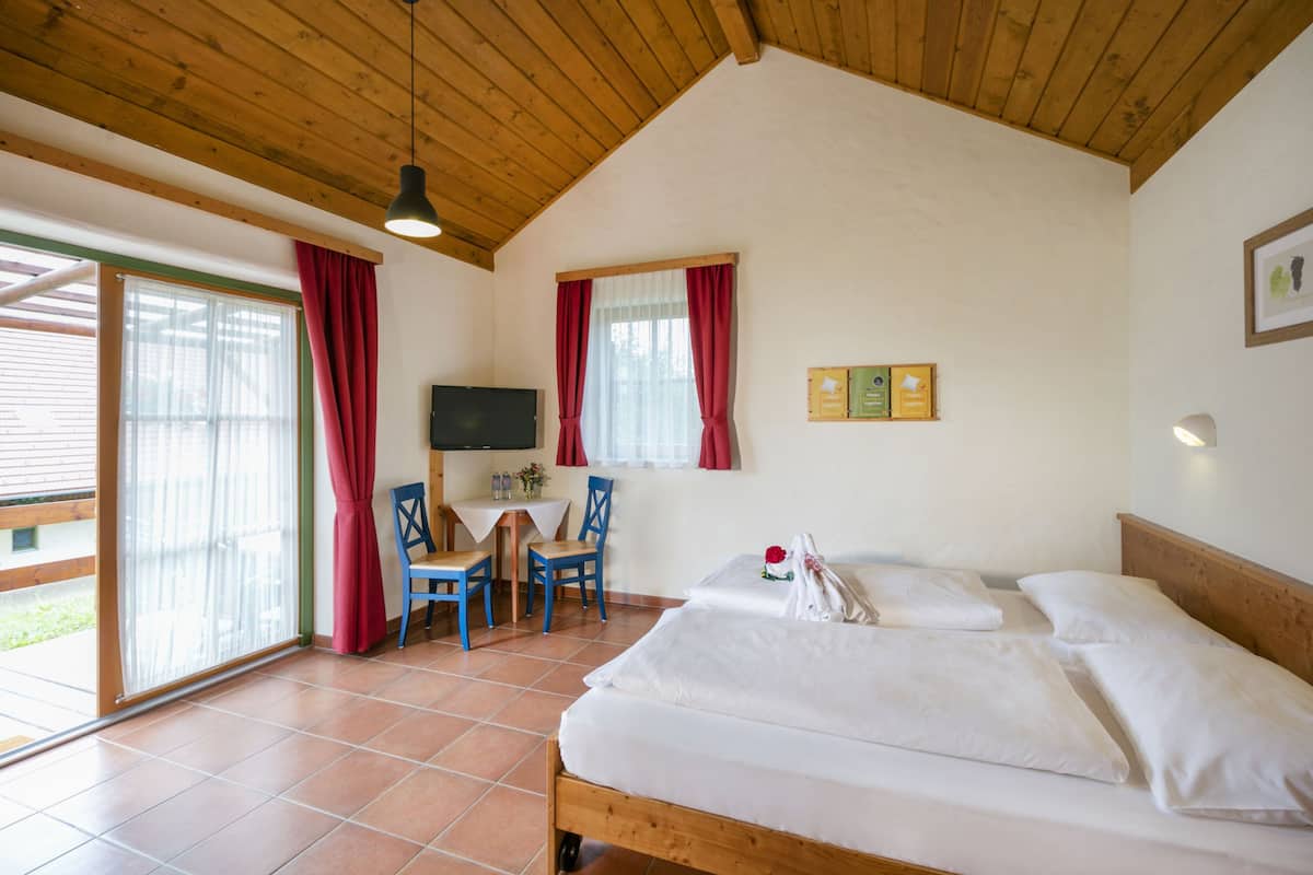 Apartamento | Ropa de cama hipoalergénica, caja fuerte, mobiliario individual