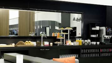 Desayuno buffet todos los días (DKK 189 por persona)