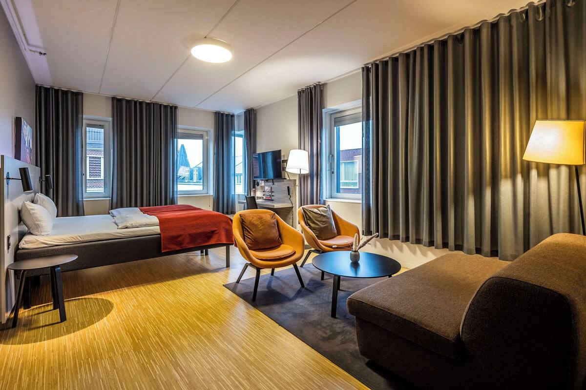 superior twin room (plus) | in-room safe, blackout curtains, iron/ironing board, bed sheets