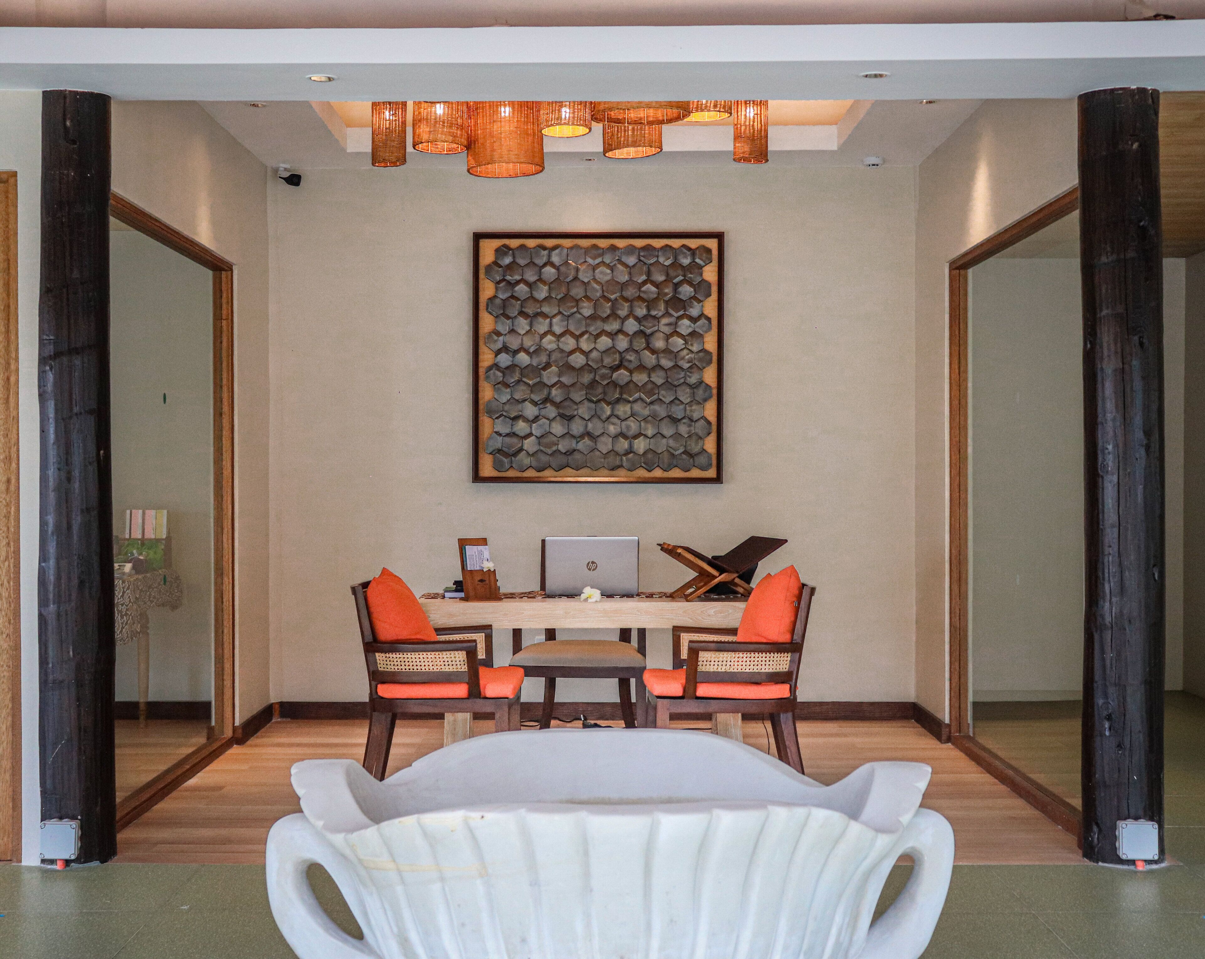 couples treatment room(s), body treatments, aromatherapy, body wraps