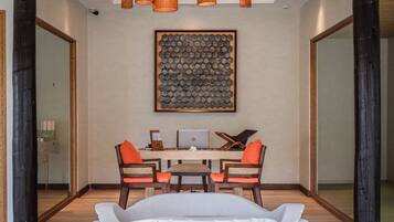 Couples treatment rooms, body treatments, aromatherapy, body wraps