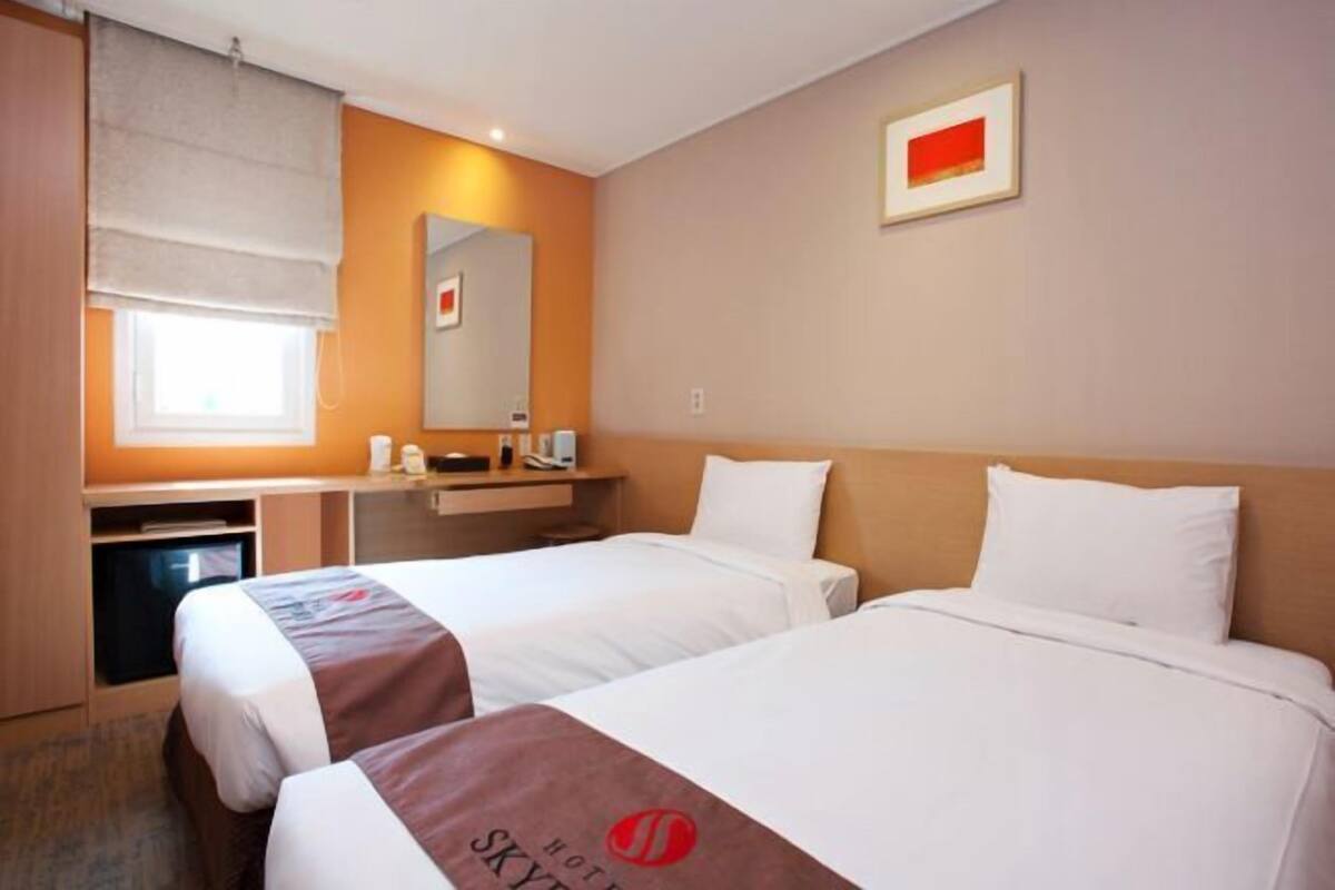 In-room safe, desk, soundproofing, iron/ironing board (on request)