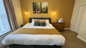 Double or Twin Room, Ensuite - The Coach House (Derby)