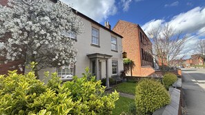 Exterior - The Coach House (Derby)