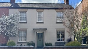 Exterior - The Coach House (Derby)