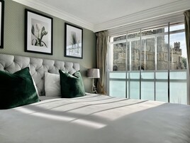 Habitación Deluxe doble (Room 1) | Cortinas opacas y sistema de insonorización