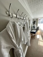 Habitación Deluxe con 1 cama doble o 2 individuales (Room 3) | Cortinas opacas y sistema de insonorización