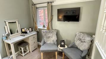 Superior Double Room (Room 4) | Blackout drapes, soundproofing, iron/ironing board, free WiFi