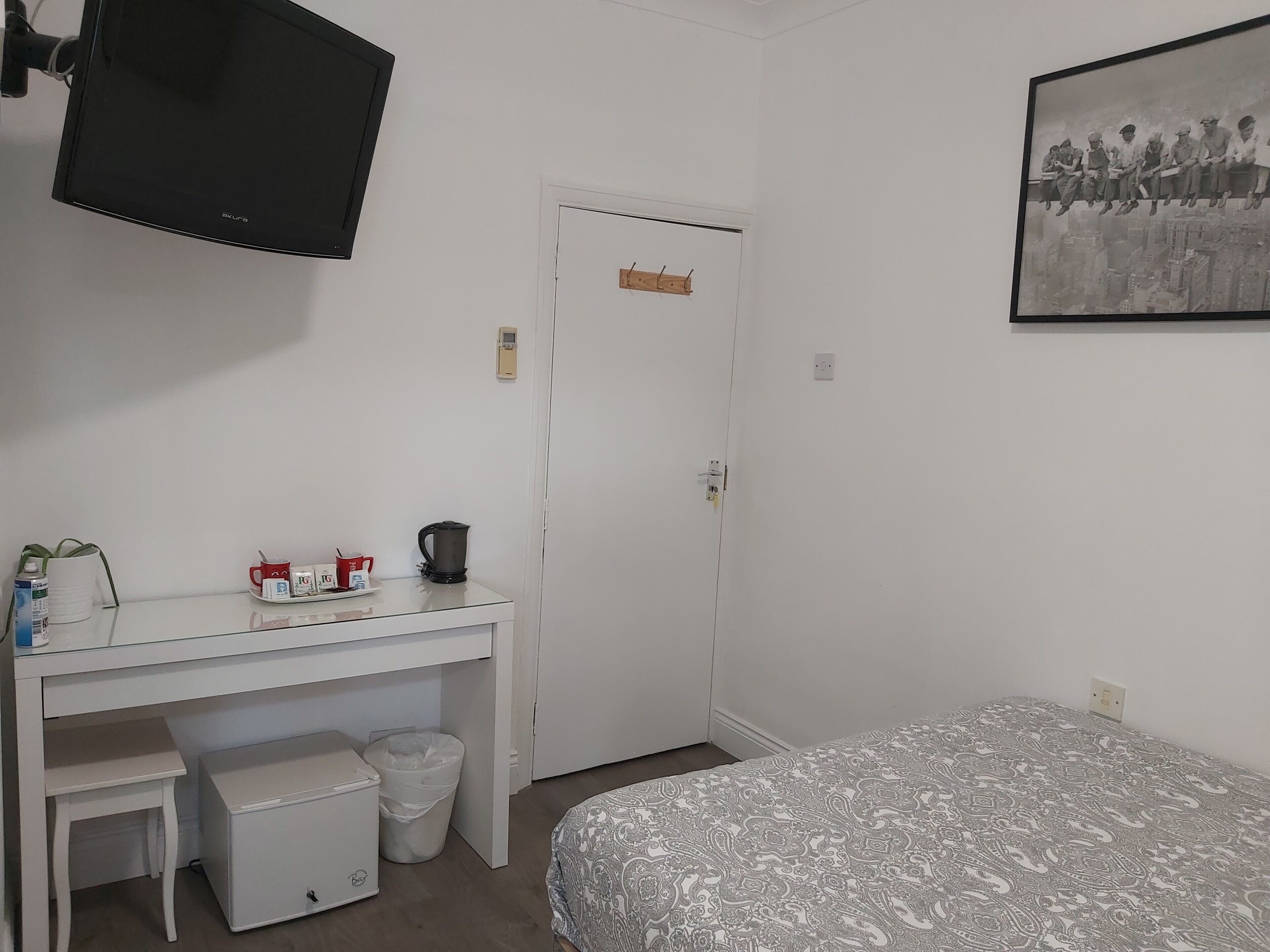 Abbey Point Hotel (London, United Kingdom), London hotel discounts