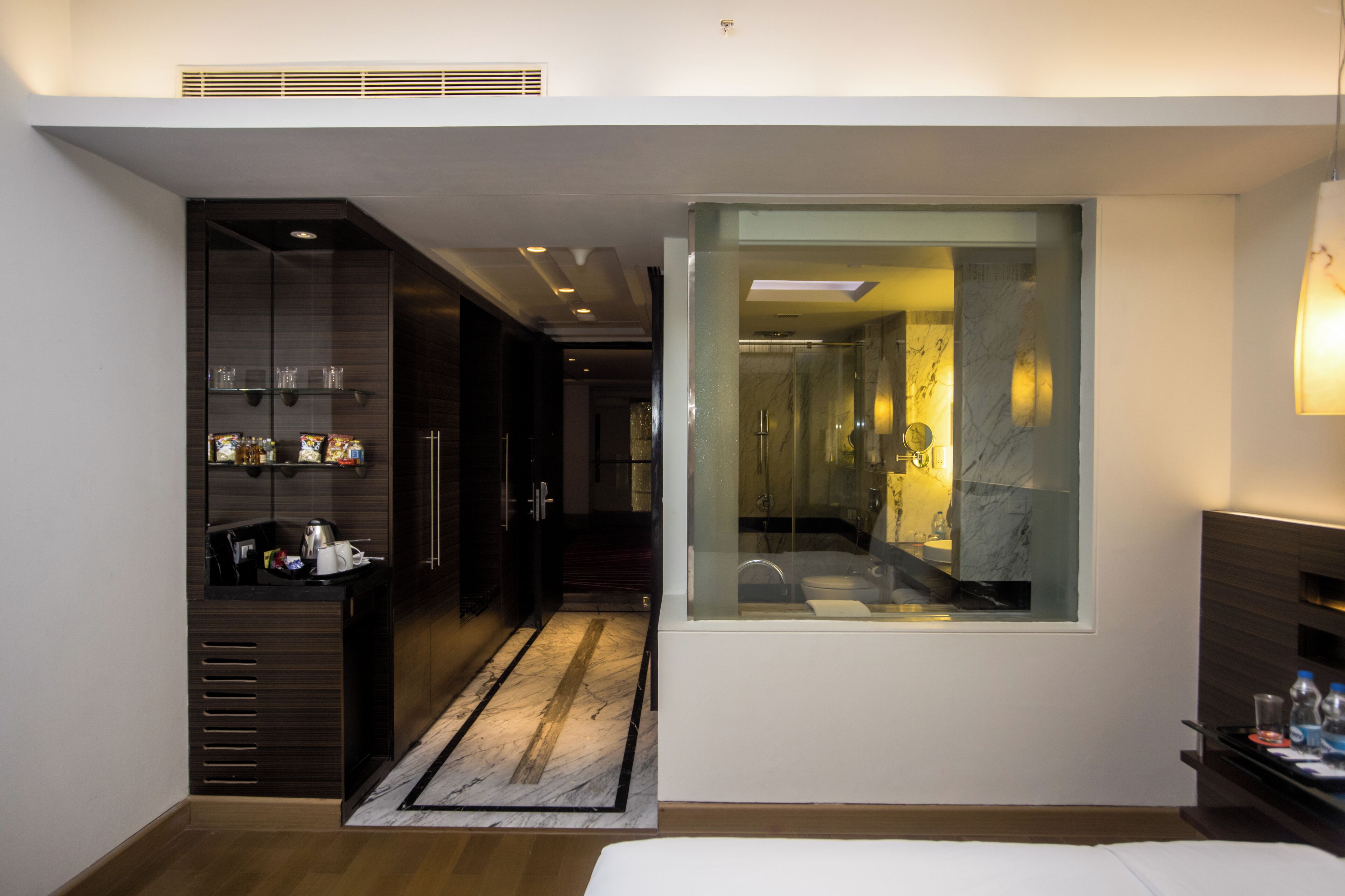 1 bedroom, premium bedding, memory-foam beds, in-room safe