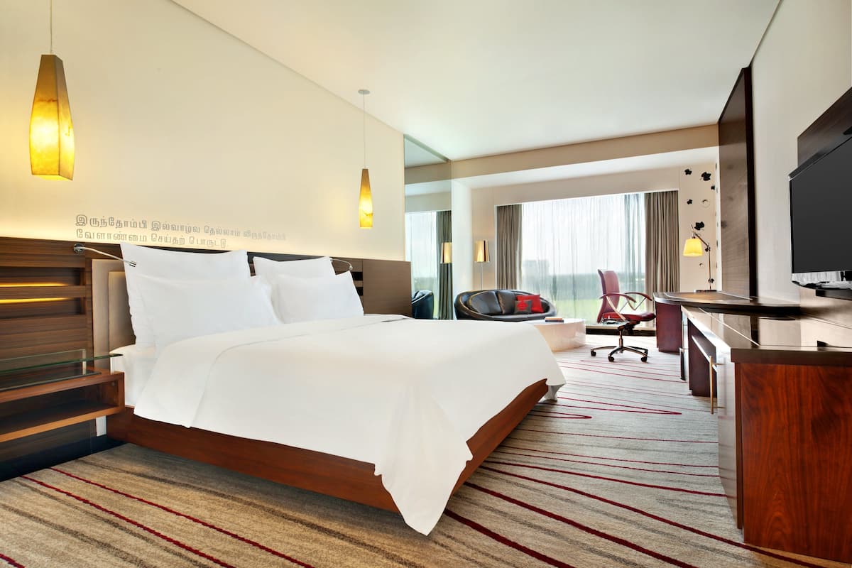 1 bedroom, premium bedding, memory-foam beds, in-room safe