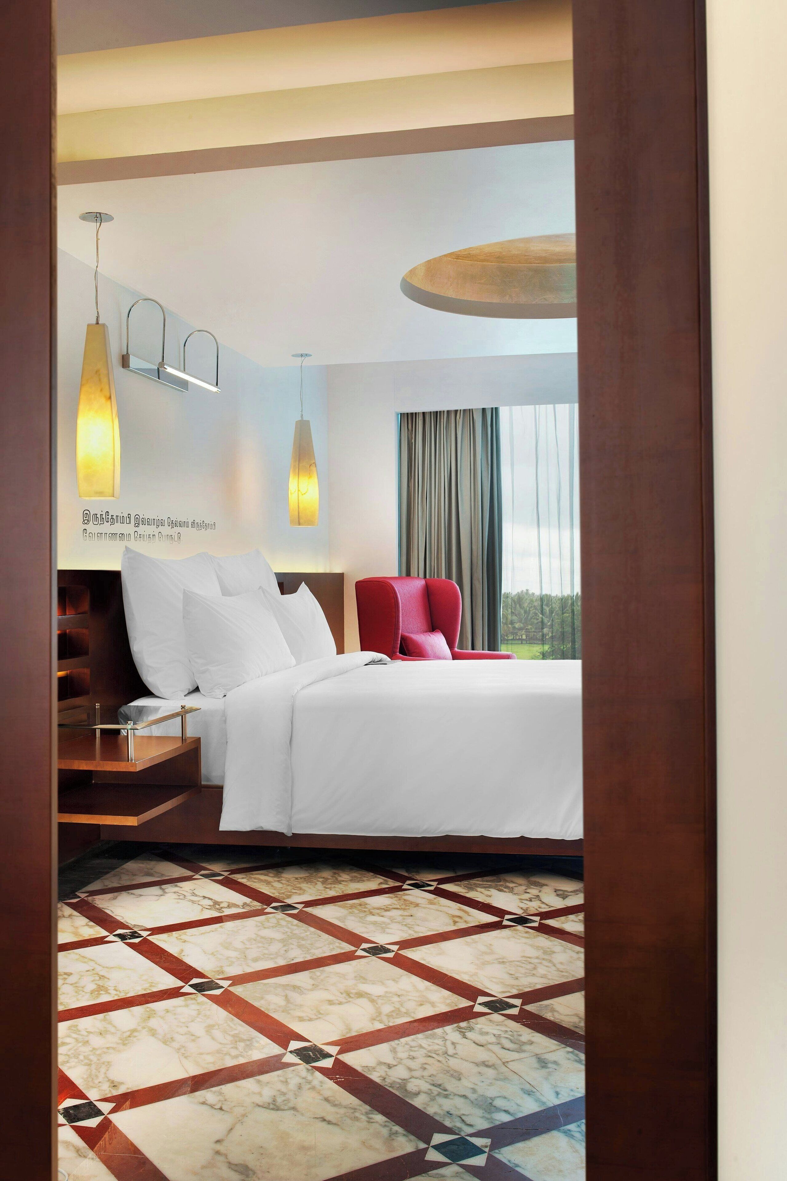 deluxe suite, 1 bedroom | 1 bedroom, premium bedding, memory-foam beds, in-room safe