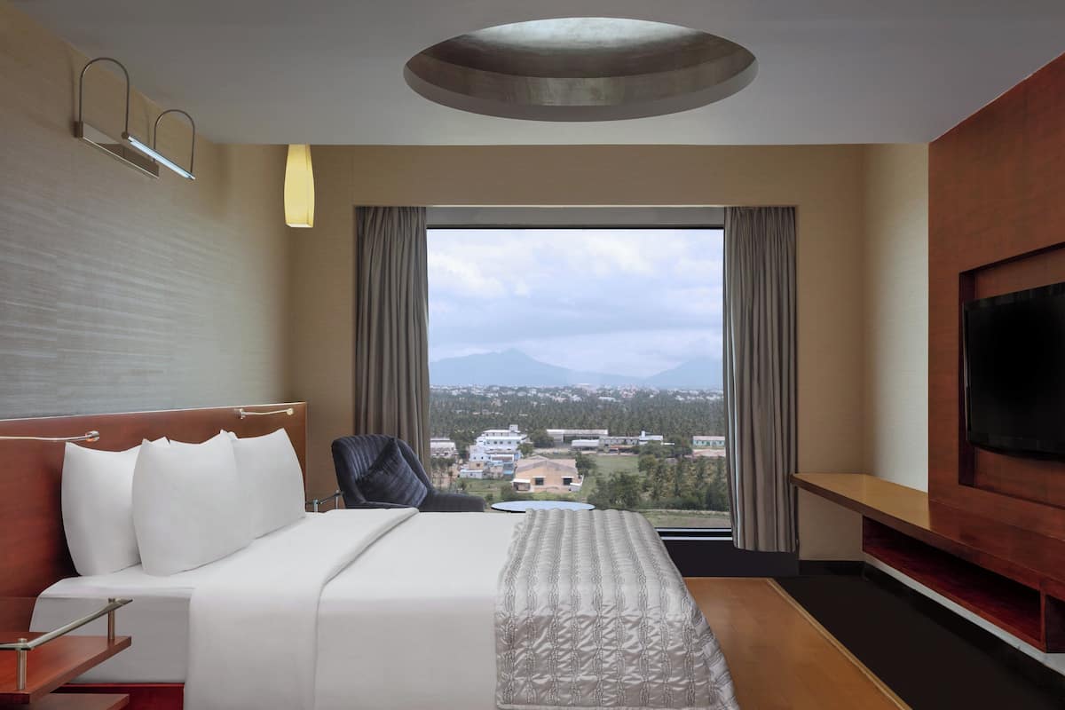 1 bedroom, premium bedding, memory-foam beds, in-room safe