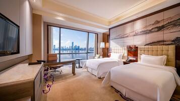 Premium bedding, in-room safe, individually decorated, desk