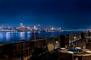 Con vista al jardín 