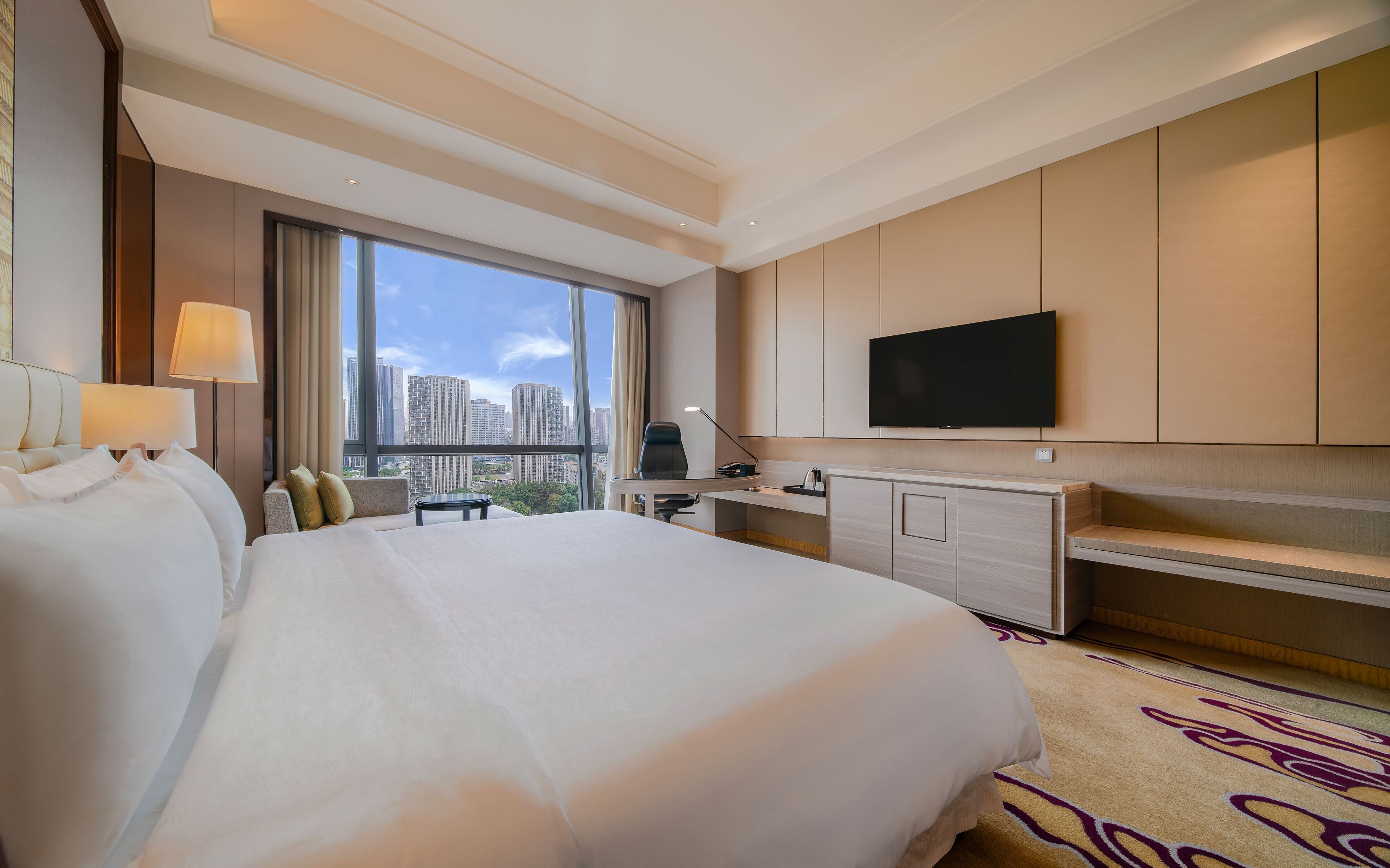 Room, 1 King Bed, City View | Premium bedding, in-room safe, individually decorated, desk