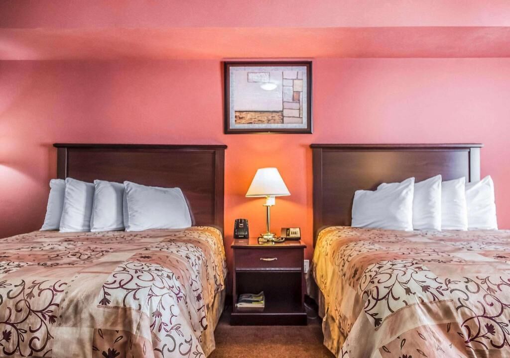 Egyptian cotton sheets, pillowtop beds, desk, soundproofing