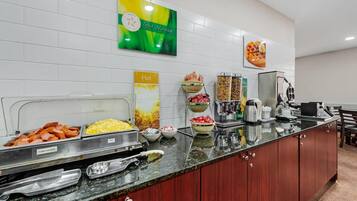 Free daily continental breakfast