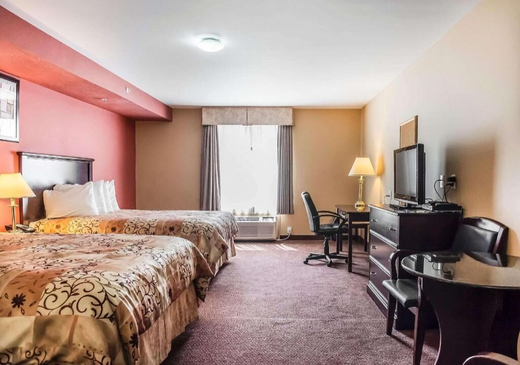 Egyptian cotton sheets, pillowtop beds, desk, soundproofing