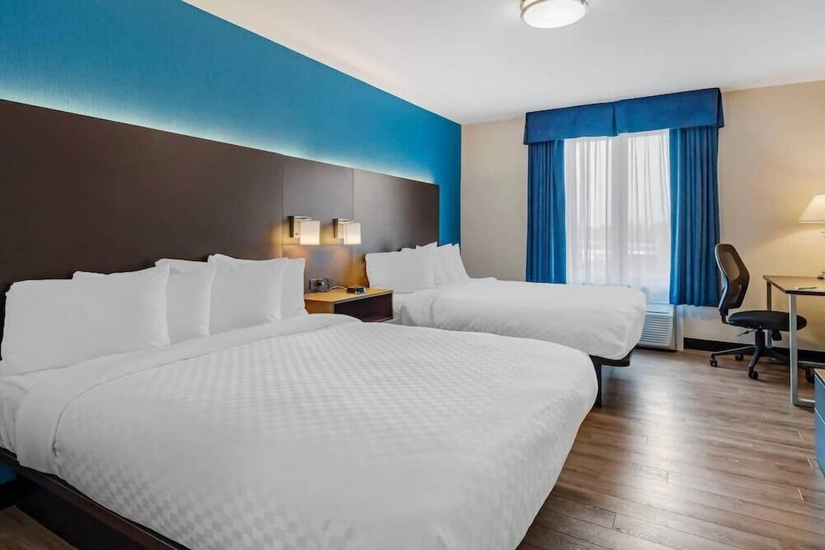 Egyptian cotton sheets, pillowtop beds, desk, soundproofing