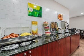 Free daily continental breakfast 