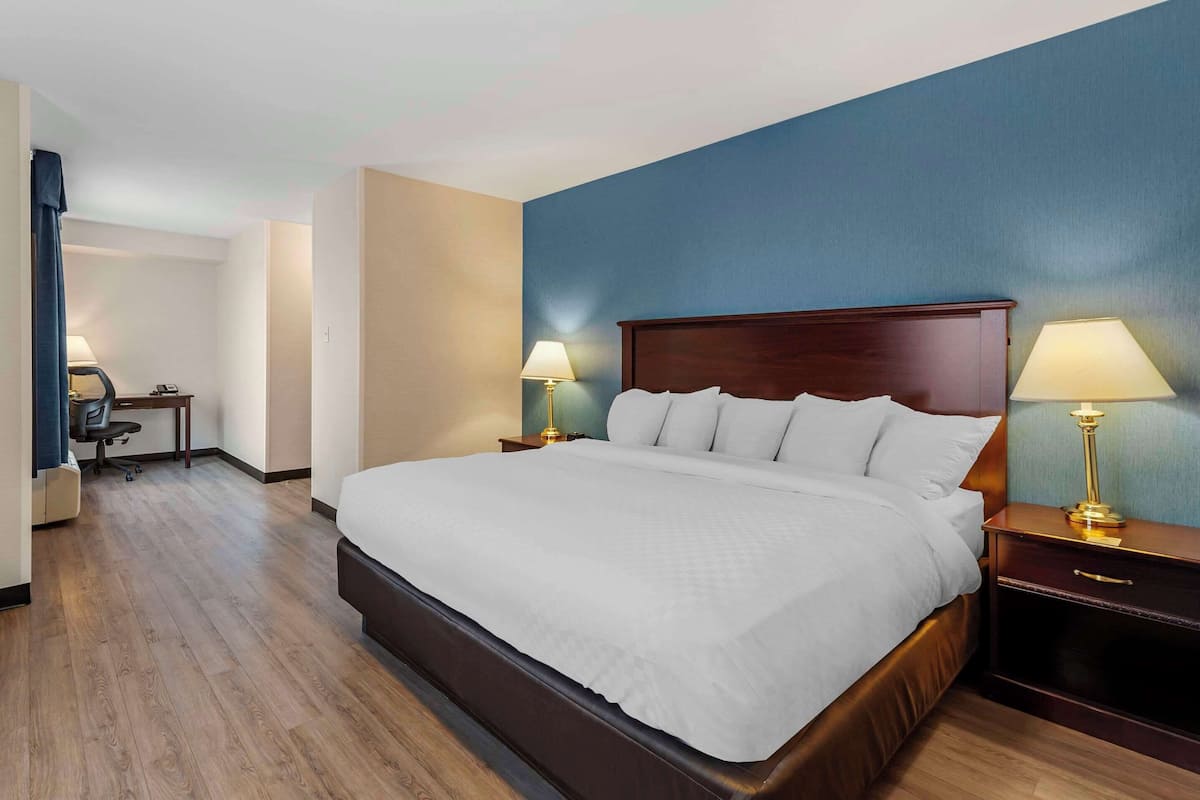 Egyptian cotton sheets, pillow-top beds, desk, soundproofing