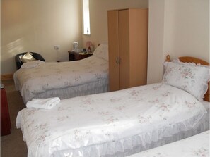 Family Room, Multiple Beds, Ensuite