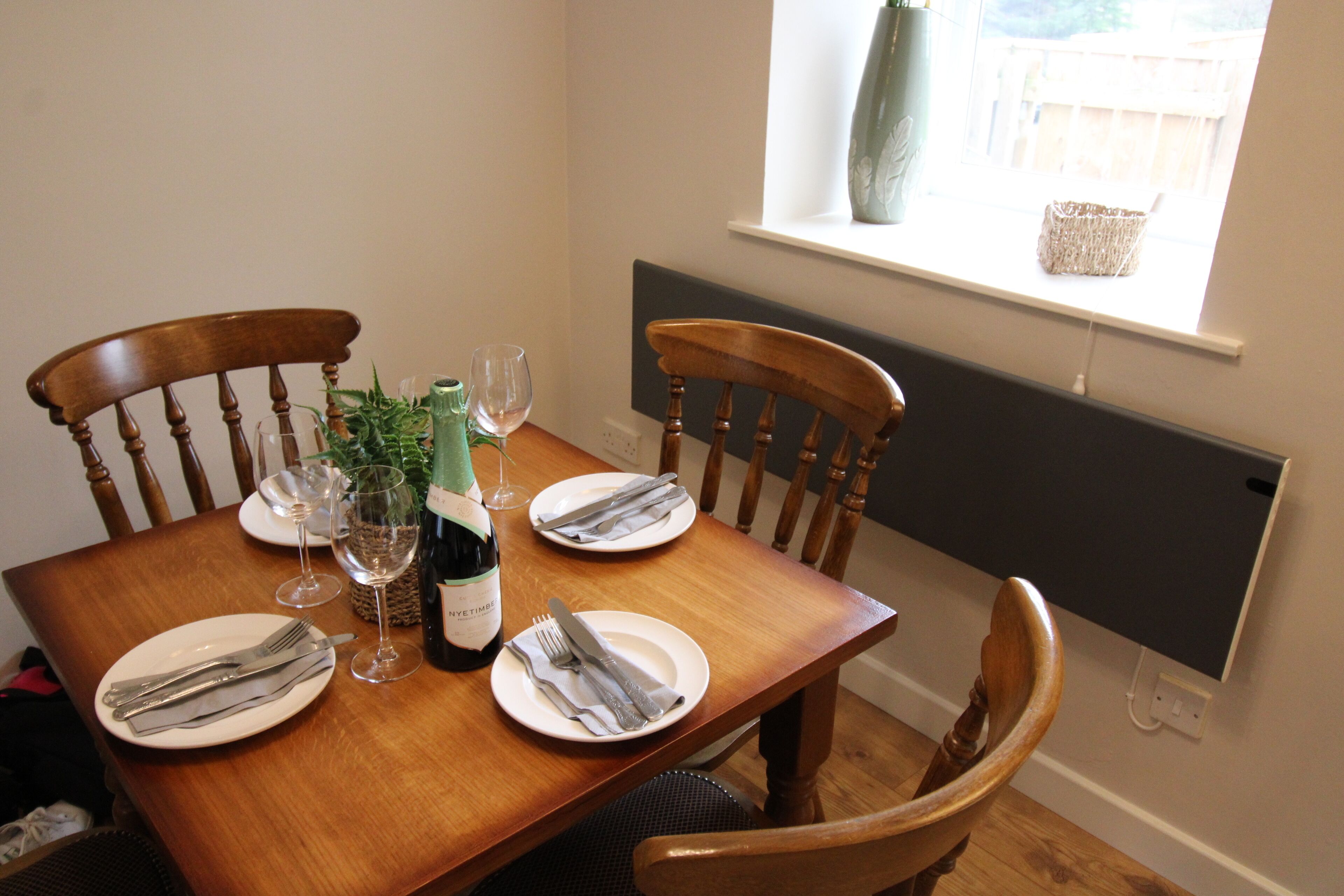 deluxe cottage, private bathroom (river cottage) | restaurant