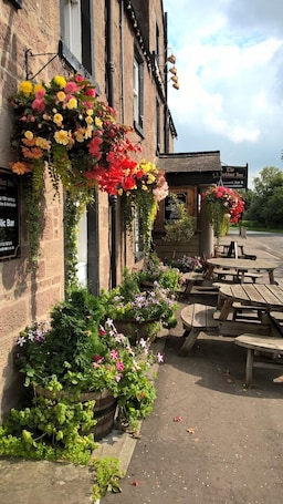 Exterior. The Bankfoot Inn