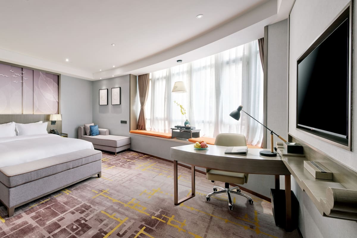 Double Room | Down duvets, minibar, in-room safe, desk
