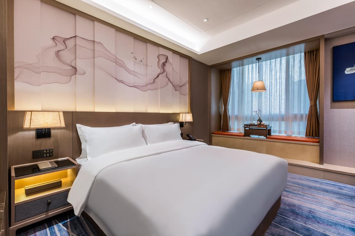 Elite Double Room | Down duvets, minibar, in-room safe, desk