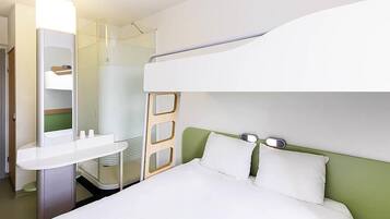 Doppelzimmer | Zimmersafe, Schreibtisch, schallisolierte Zimmer, Bügeleisen/Bügelbrett