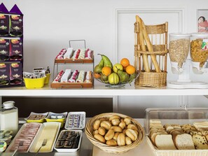 Petit déjeuner préparé sur commande servi tous les jours en supplément
