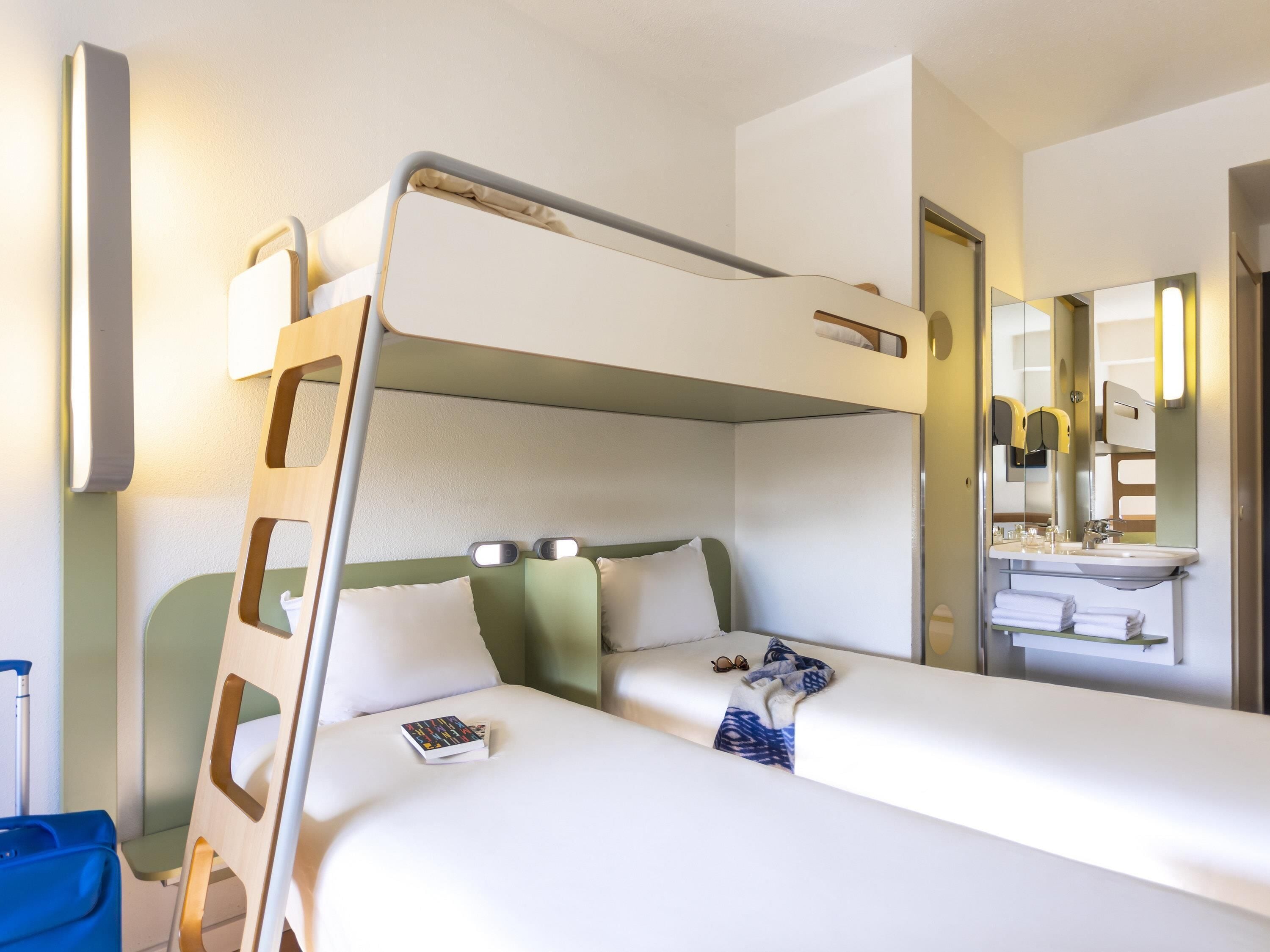 Standardzimmer | Schreibtisch, Bügeleisen/Bügelbrett, kostenloses WLAN, Bettwäsche