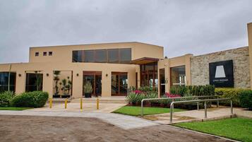 ด้านหน้าที่พัก