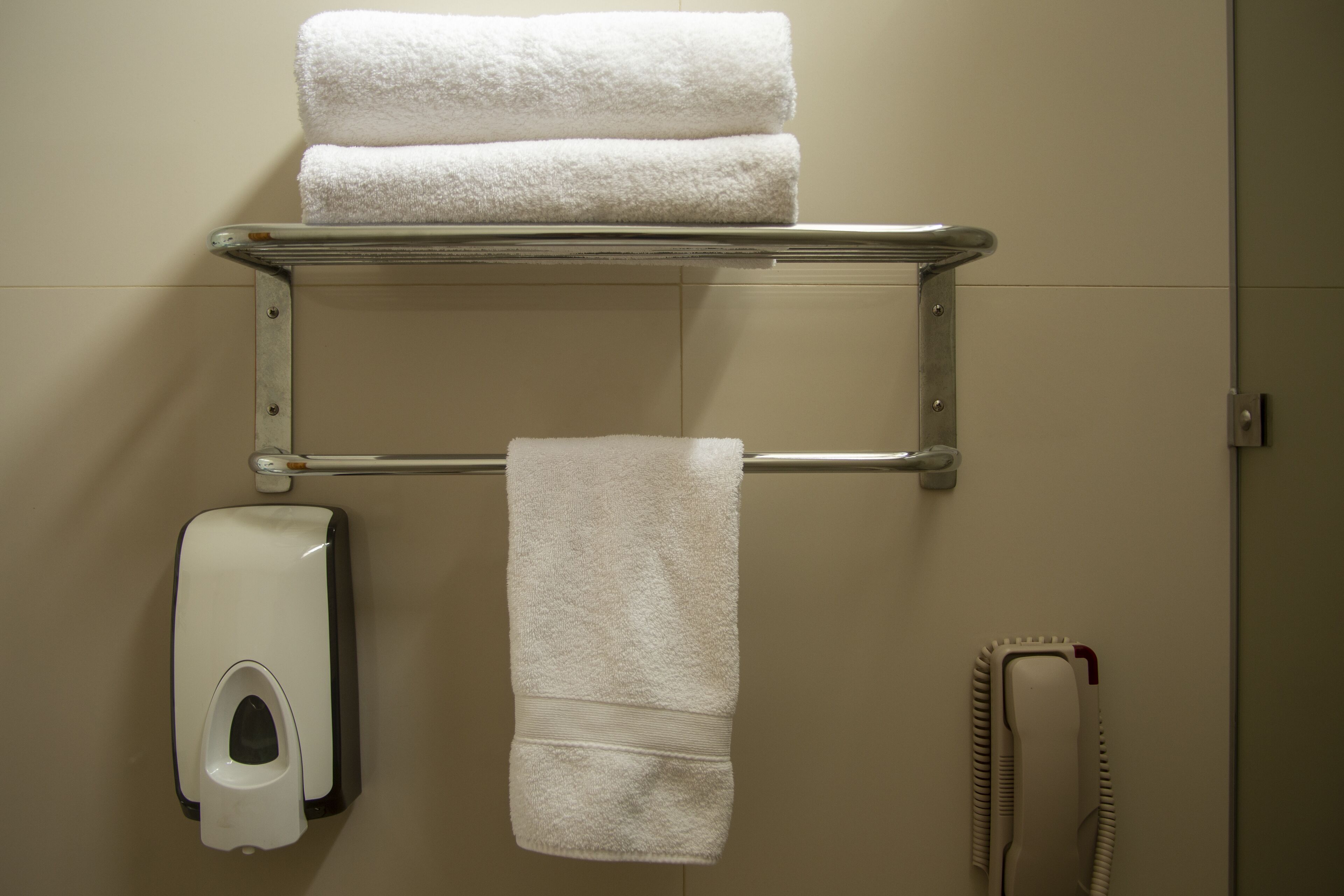 superior twin room, garden view | bathroom amenities | shower, free toiletries, hair dryer, towels