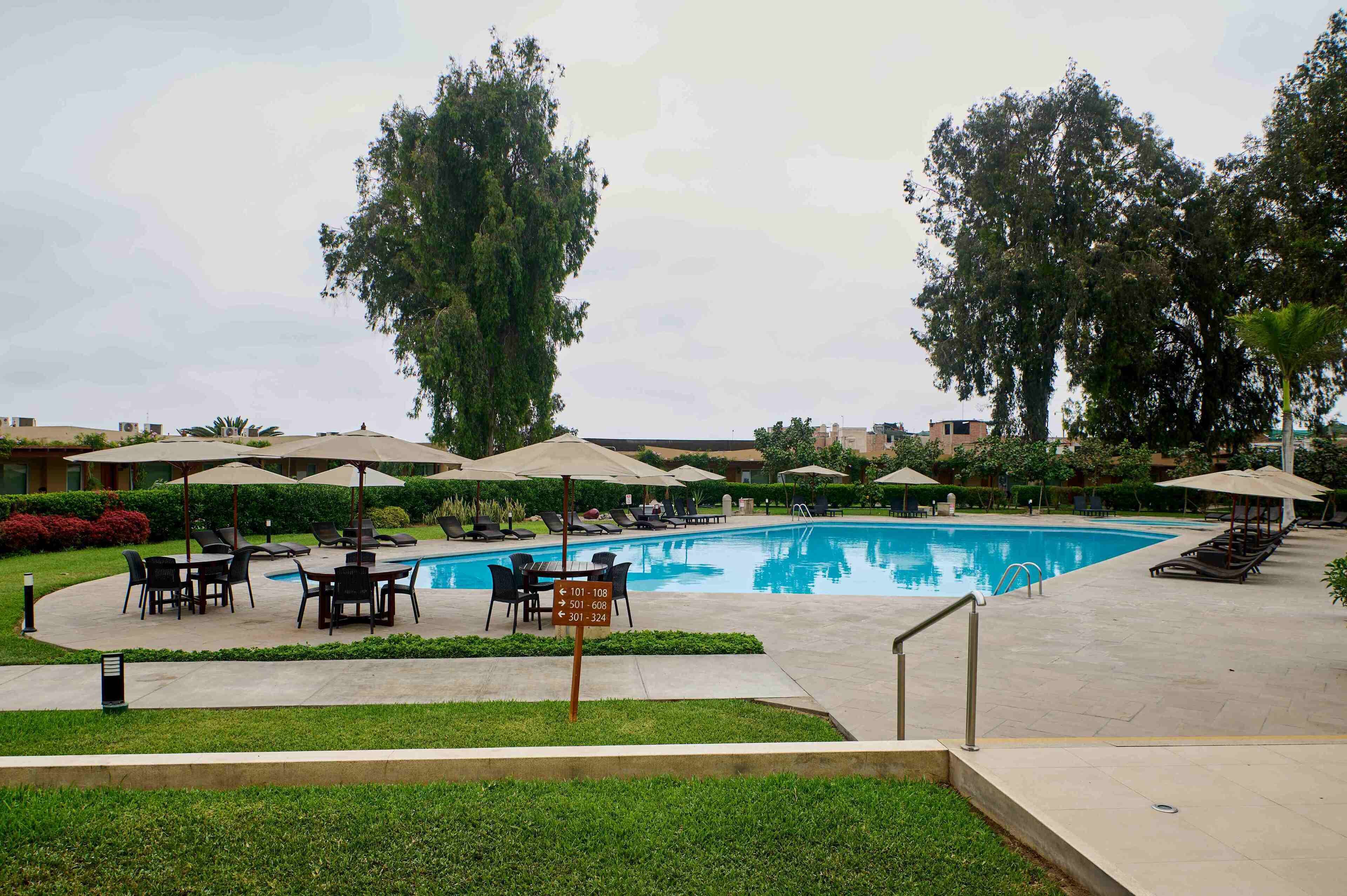 outdoor pool, pool loungers