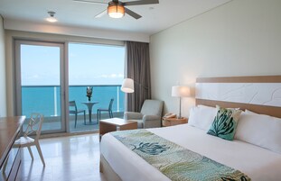 Ropa de cama de alta calidad y minibar 