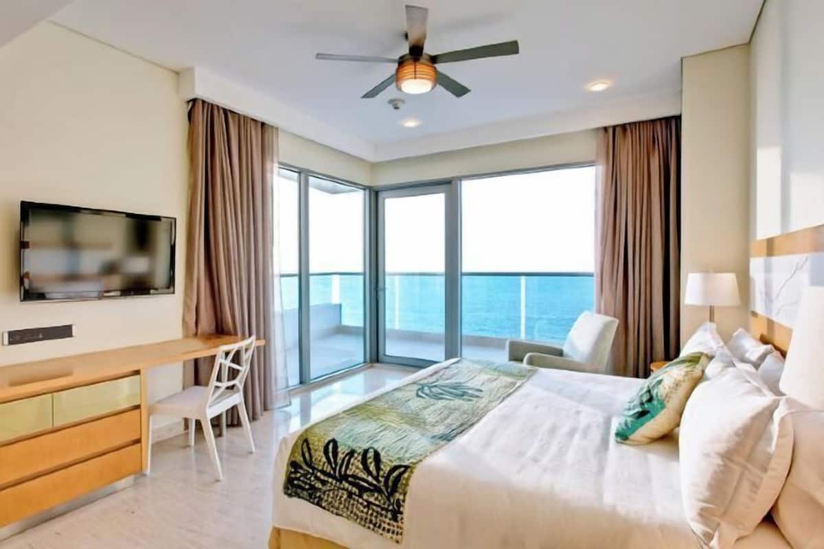 Ropa de cama de alta calidad y minibar