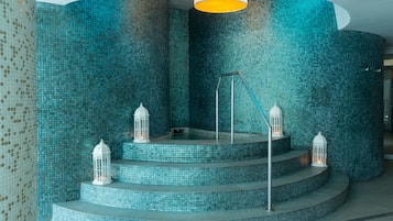 Couples treatment room(s), body treatments, hydrotherapy, aromatherapy