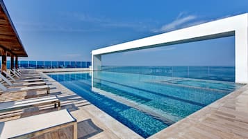 5 piscinas al aire libre, cabañas de piscina gratuitas, sombrillas