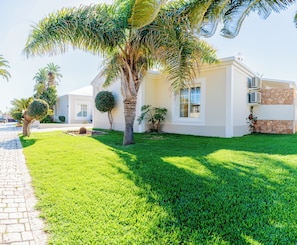 Front of property - Villas Alondra (Tías)