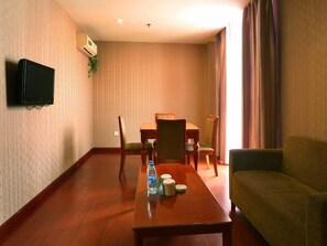 In-room safe, free WiFi - GreenTree Inn Nantong Development Zone Central Avenue Hotel (Nantong)
