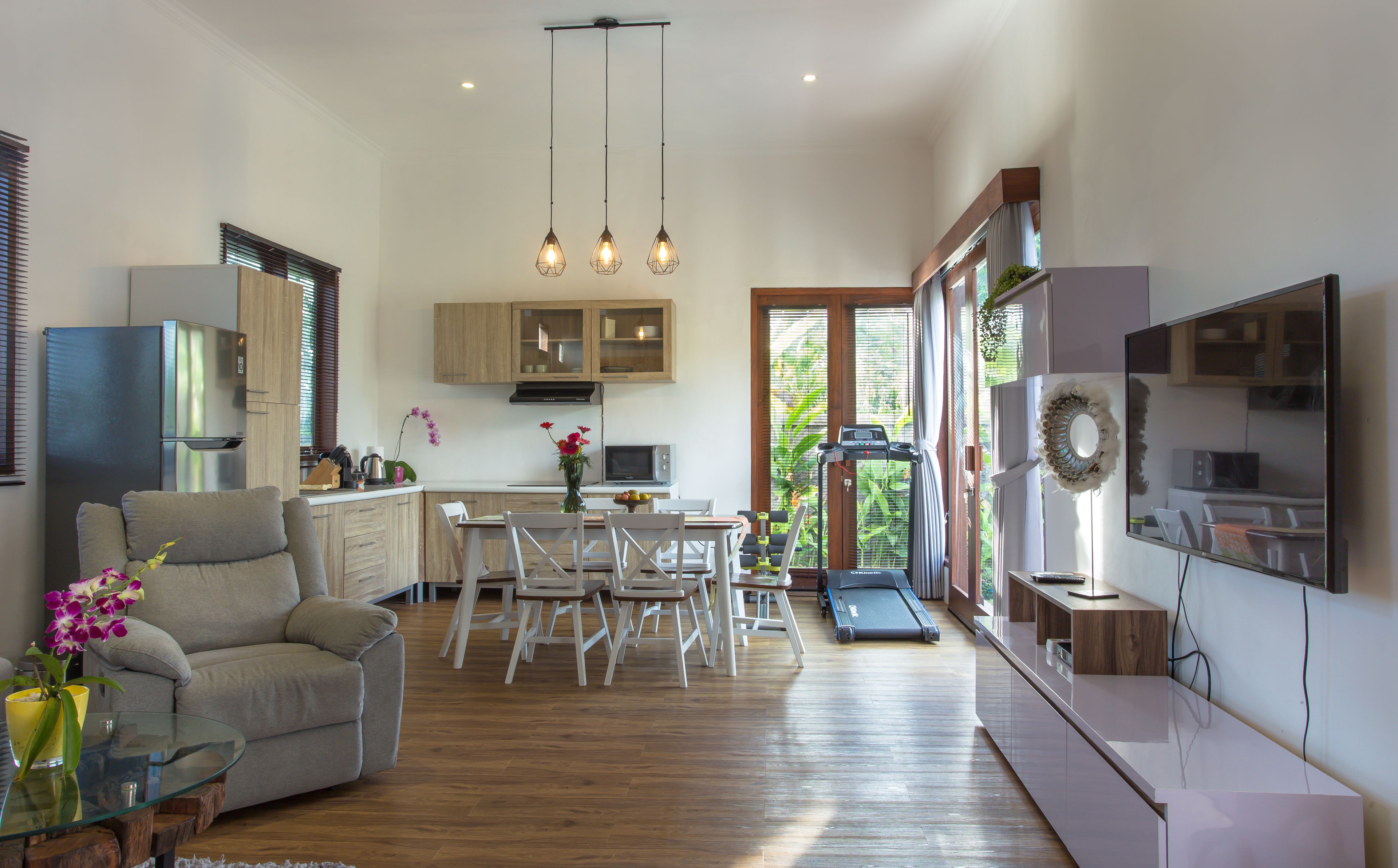 deluxe villa, 2 bedrooms, private pool, ground floor | living area | tv