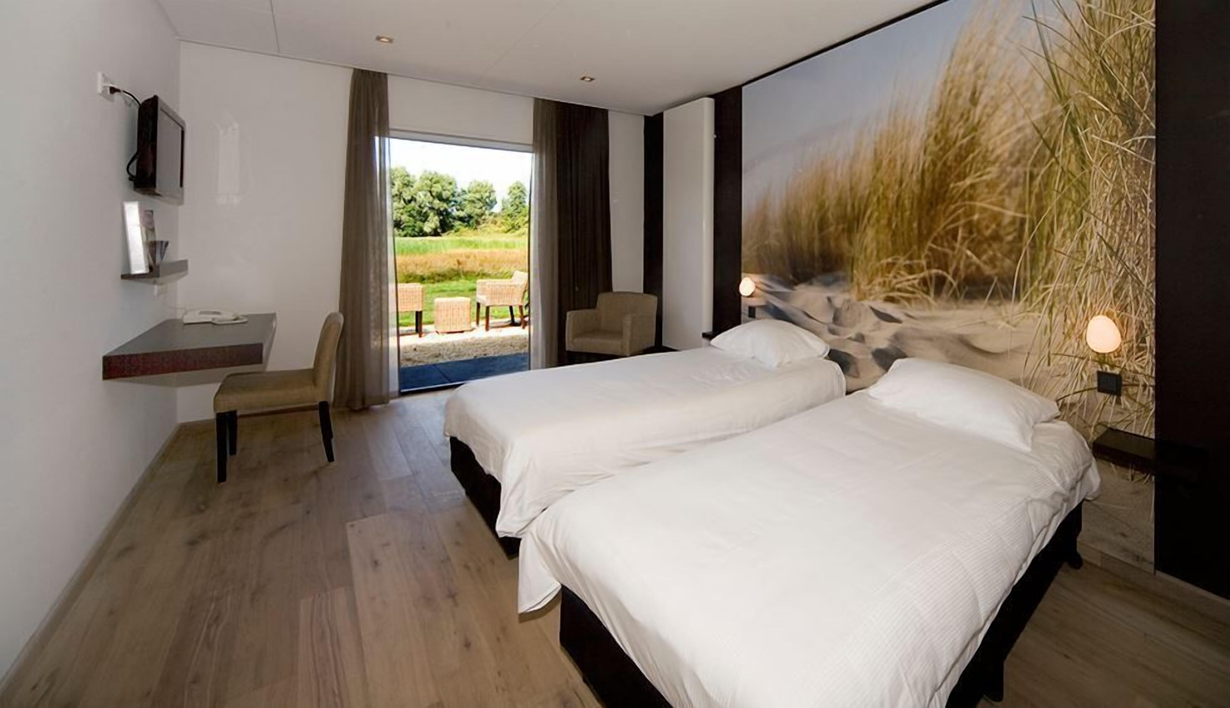 In-room safe, desk, cribs (surcharge), rollaway beds (surcharge)