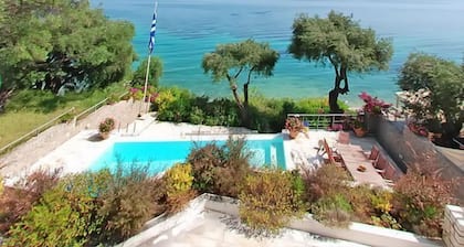 Glyfa Apartments