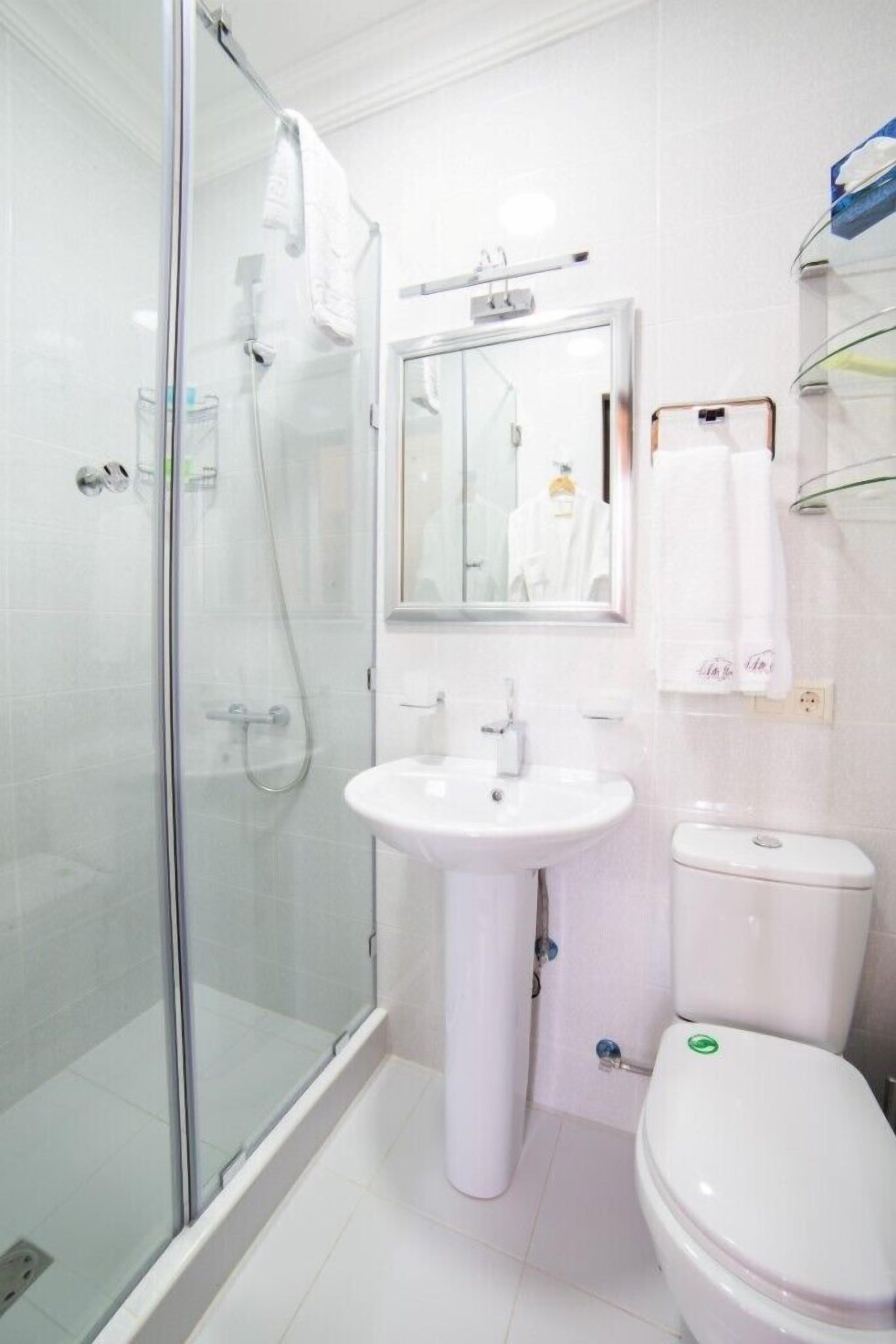 shower, free toiletries, hair dryer, bathrobes