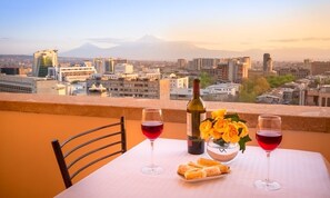 Standard Double Room with Mount Ararat View | Balcony